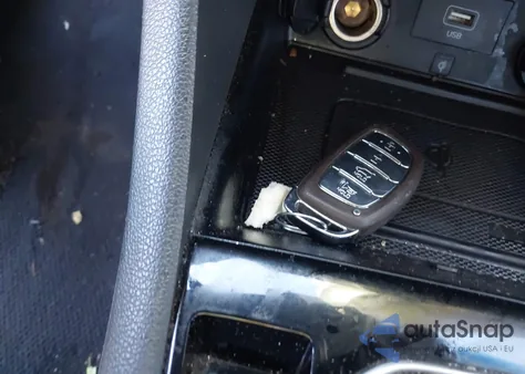 2021 Hyundai Ioniq Plug-In Hybrid Sel from USA, damaged, VIN KMHC75LD9MU261478